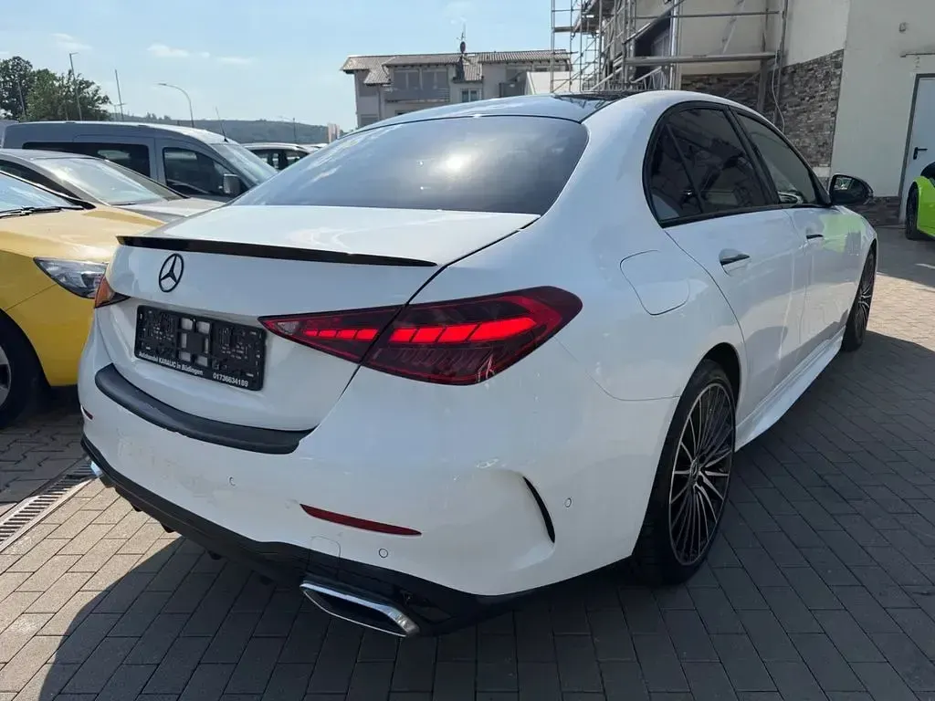 Gebraucht Mercedes C300 AMG line 265 PS (194 kW) 2023 Weiß Limousine