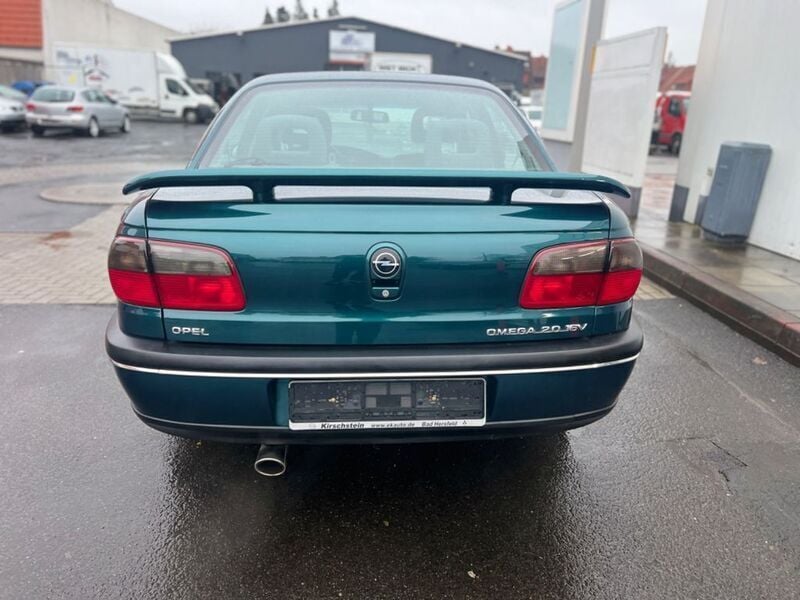 Gebraucht Opel Omega 136 PS (100 kW) 1995 Grün Limousine