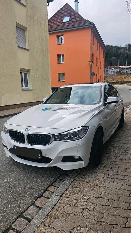 Gebraucht BMW 330 M Performance 264 PS (194 kW) 2015 Weiß Limousine