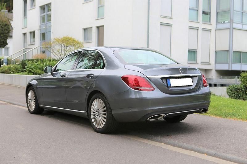 Gebraucht Mercedes C400 Exclusive 333 PS (244 kW) 2017 Grau Limousine