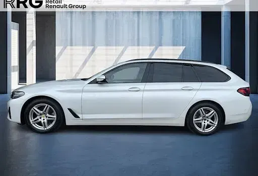 Gebraucht BMW 520 Shadowline 190 PS (139 kW) 2023 Weiß Limousine