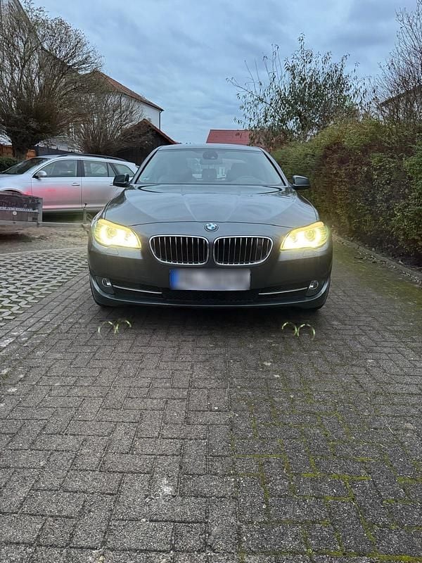 Gebraucht BMW 530 258 PS (189 kW) 2011 Grün Limousine