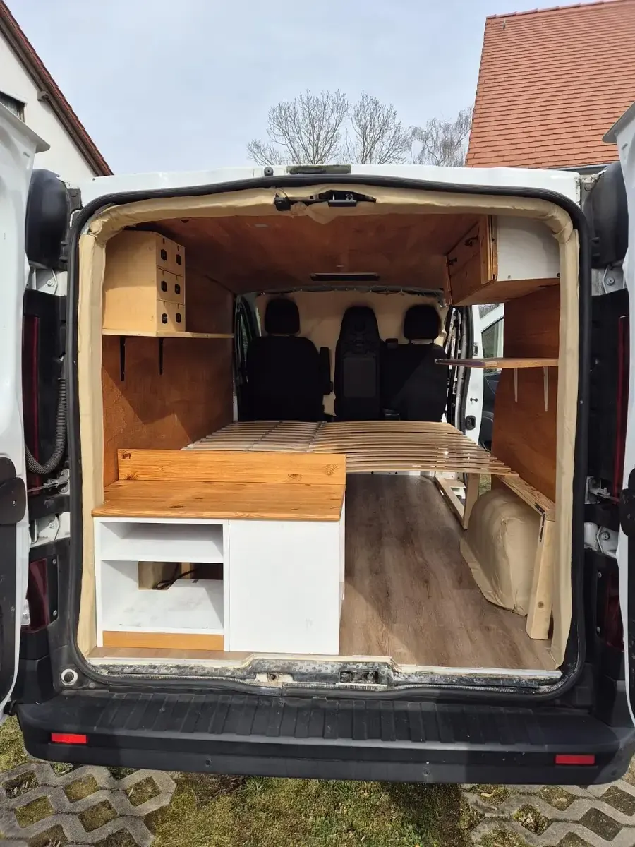 Gebraucht Opel Vivaro 121 PS (88 kW) 2017 Weiß Van / Kleinbus