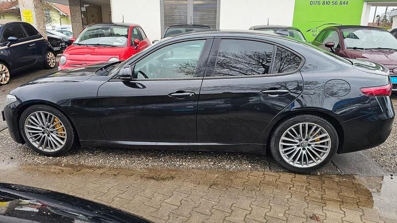 Gebraucht Alfa Romeo Giulia Super 150 PS (110 kW) 2017 Schwarz Limousine