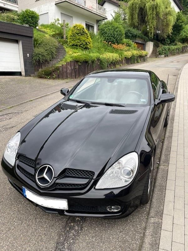 Schwarz Gebraucht 2008 Mercedes SLK200 Cabrio | 12.500 € (Fairer Preis) - Bild 1/4