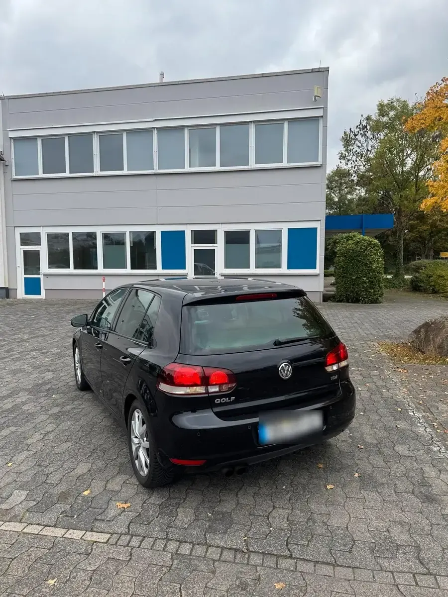 Gebraucht VW Golf VI Highline 110 PS (80 kW) 2009 Schwarz Kleinwagen
