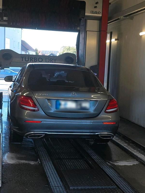 Gebraucht Mercedes E350 258 PS (189 kW) 2017 Limousine