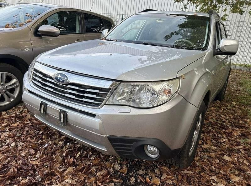 Silber Gebraucht 2009 Subaru Forester Exclusive+ SUV | 5.500 € (Fairer Preis) - Bild 1/4