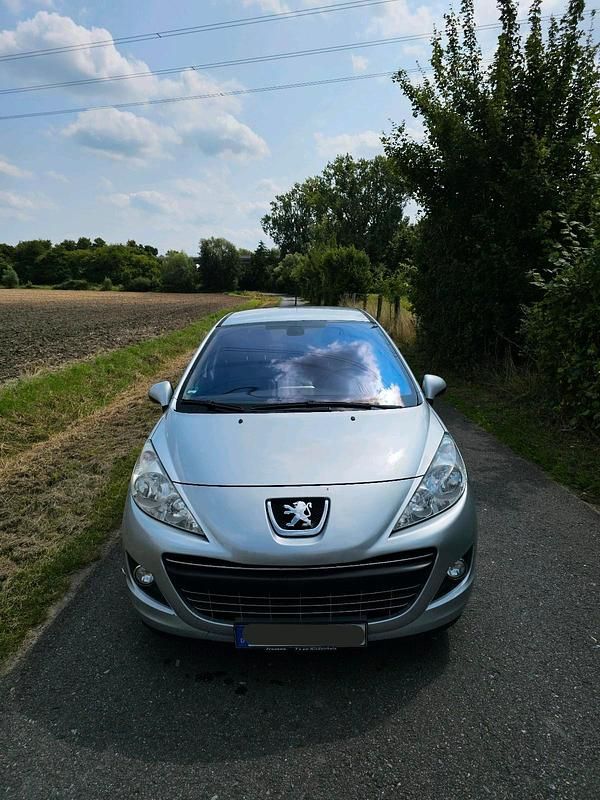 Silber Gebraucht 2011 Peugeot 207 Kleinwagen | 3.700 € (Fairer Preis) - Bild 1/4