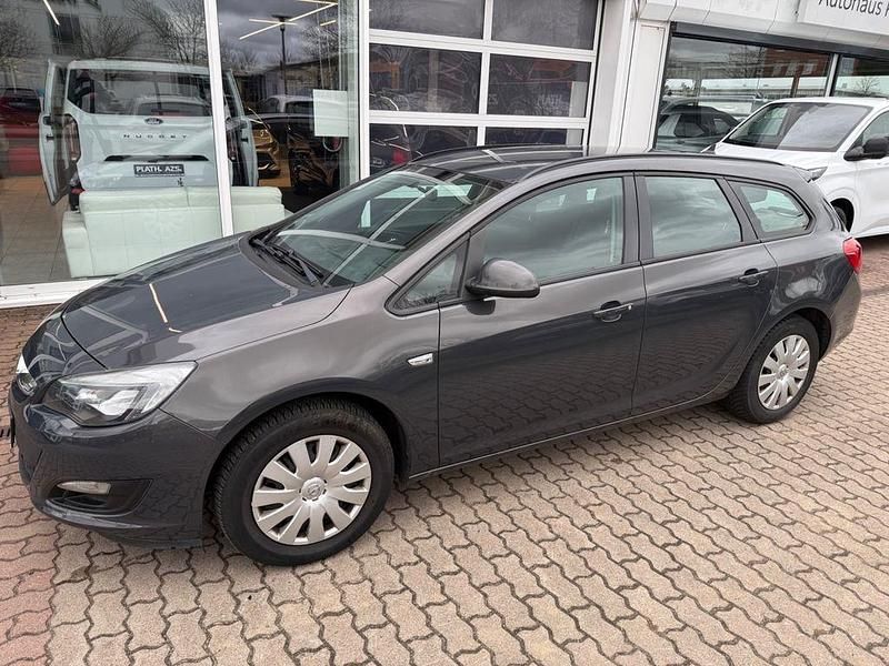 Gebraucht Opel Astra Edition 110 PS (80 kW) 2013 Grau Kombi