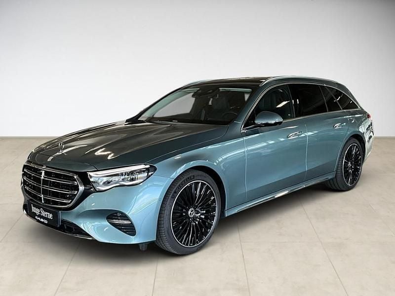 Silber Gebraucht 2024 Mercedes E300 Exclusive Limousine | 69.980 € (Superpreis) - Bild 1/4