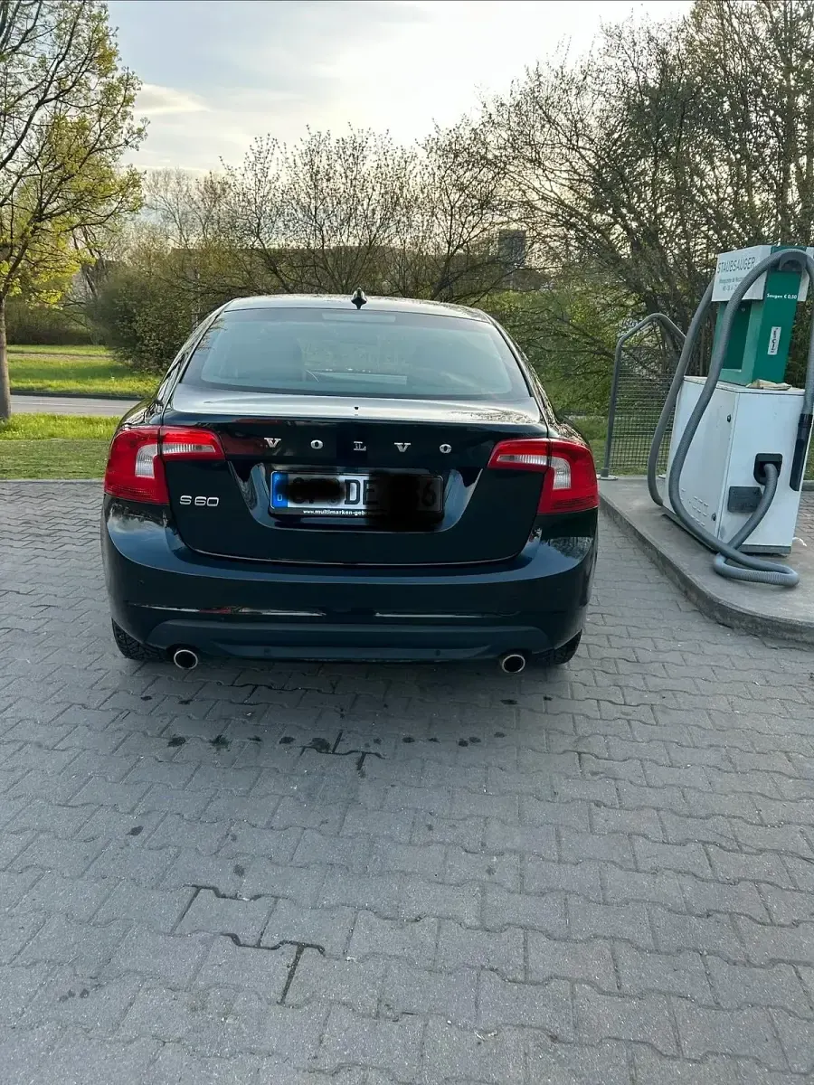 Gebraucht Volvo S60 215 PS (158 kW) 2012 Schwarz Limousine