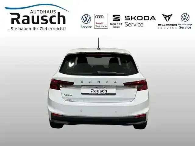Gebraucht Skoda Fabia Active 65 PS (47 kW) 2022 Weiß Kleinwagen