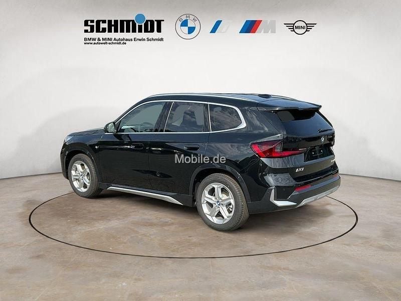 Gebraucht BMW iX1 xLine 230 kW (313 PS) 2025 Saphirschwarz SUV