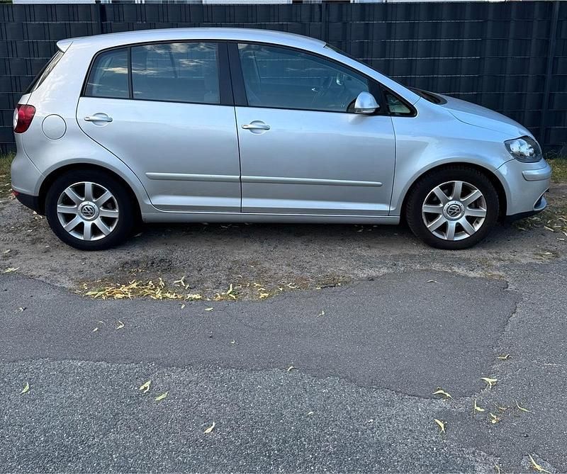 Silber Gebraucht 2005 VW Golf Plus Cross Van / Kleinbus | 3.900 € (Etwas zu teuer) - Bild 1/4