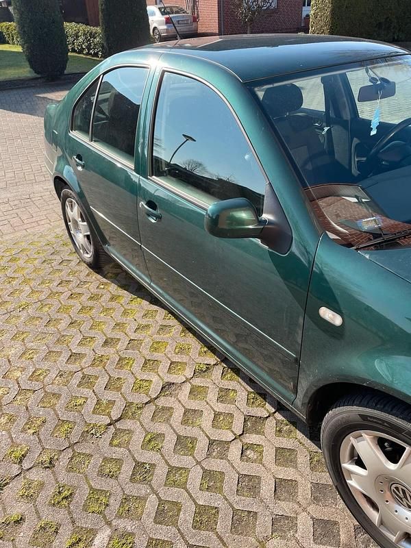 Gebraucht VW Bora Highline 101 PS (74 kW) 1999 Grün Limousine