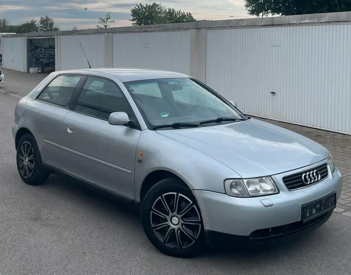 Gebraucht Audi A3 110 PS (80 kW) 1997 Silber Kleinwagen
