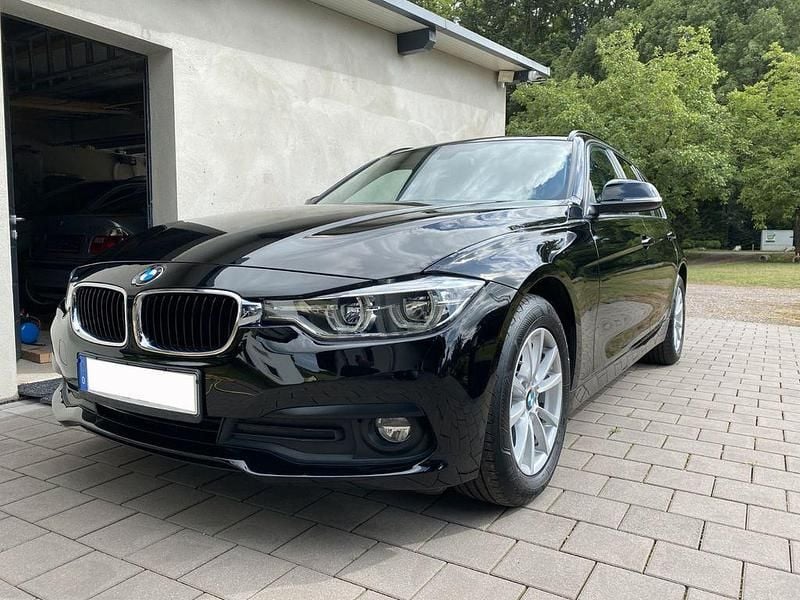 Schwarz Gebraucht 2018 BMW 316 Kombi | 8.500 € (Teuer) - Bild 1/4