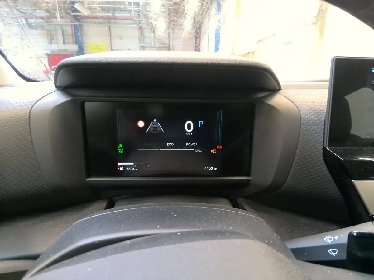 Gebraucht Citroën C4 136 PS (100 kW) 2025 (blanc okenite) SUV