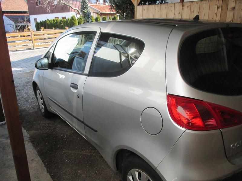 Gebraucht Mitsubishi Colt 75 PS (55 kW) 2006 Silber Kleinwagen