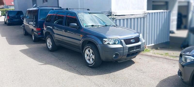Blau Gebraucht 2004 Ford Maverick SUV | 4.000 € - Bild 1/4