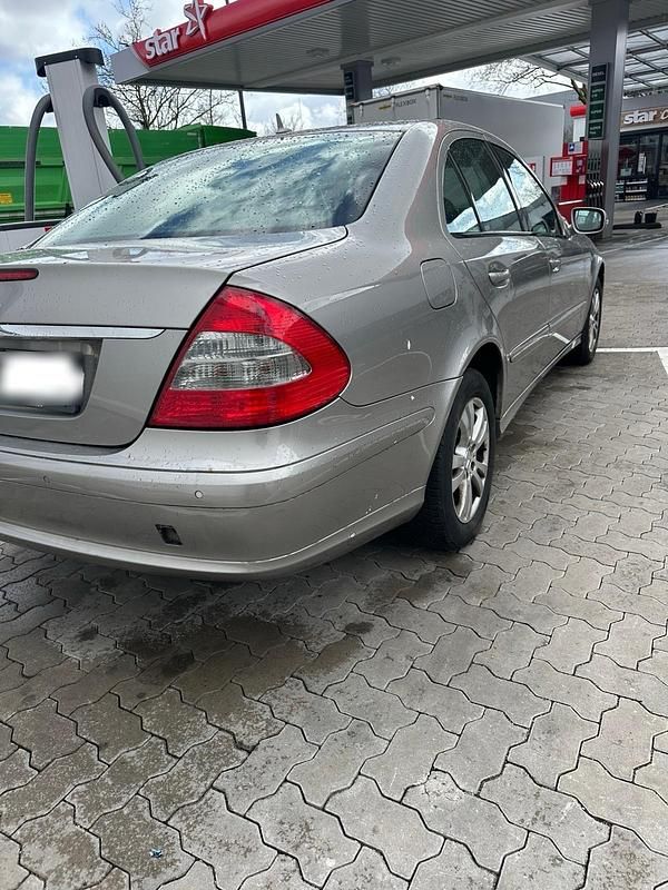 Gebraucht Mercedes E220 170 PS (125 kW) 2006 Limousine