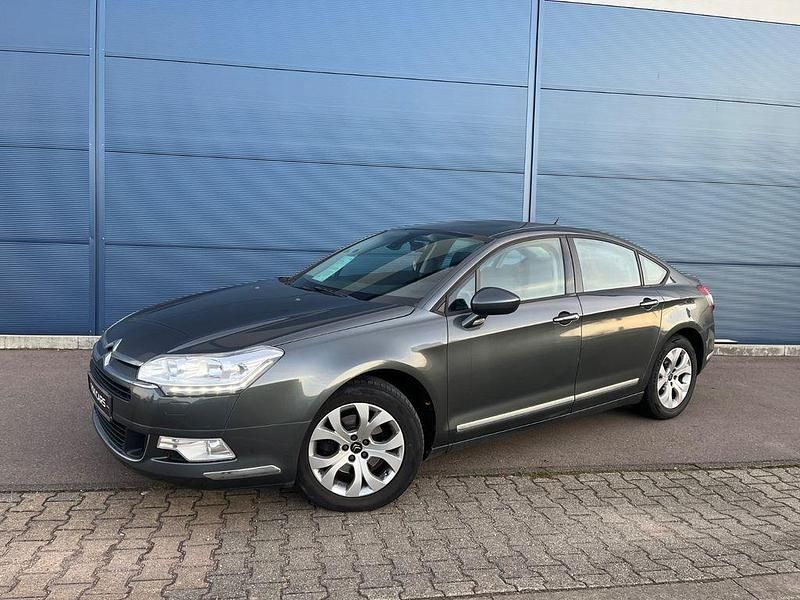 Grau Gebraucht 2015 Citroën C5 SELECTION Limousine | 5.999 € (Fairer Preis) - Bild 1/4