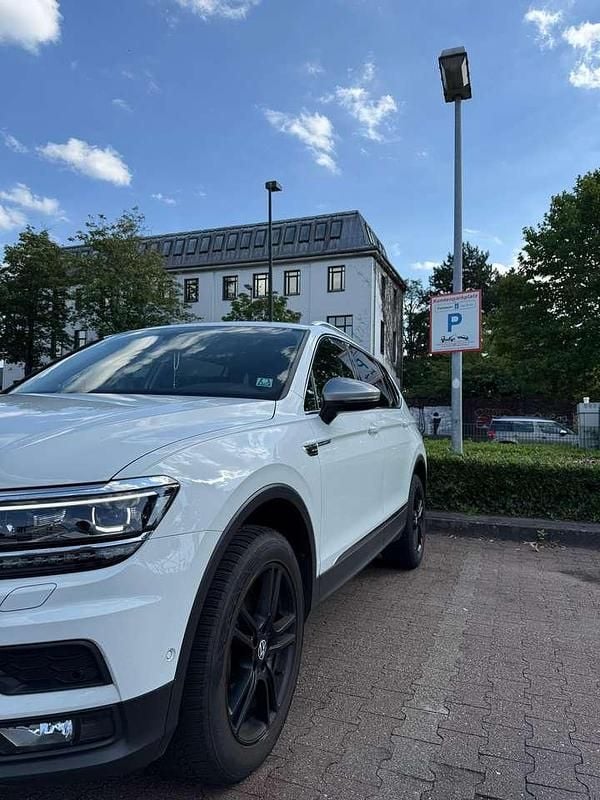 Gebraucht VW Tiguan Allspace Highline 239 PS (175 kW) 2020 Weiß SUV