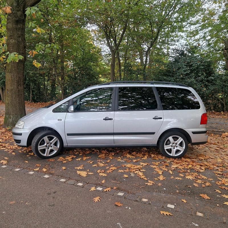 Silber Gebraucht 2007 VW Sharan Van / Kleinbus | 1.799 € (Superpreis) - Bild 1/4