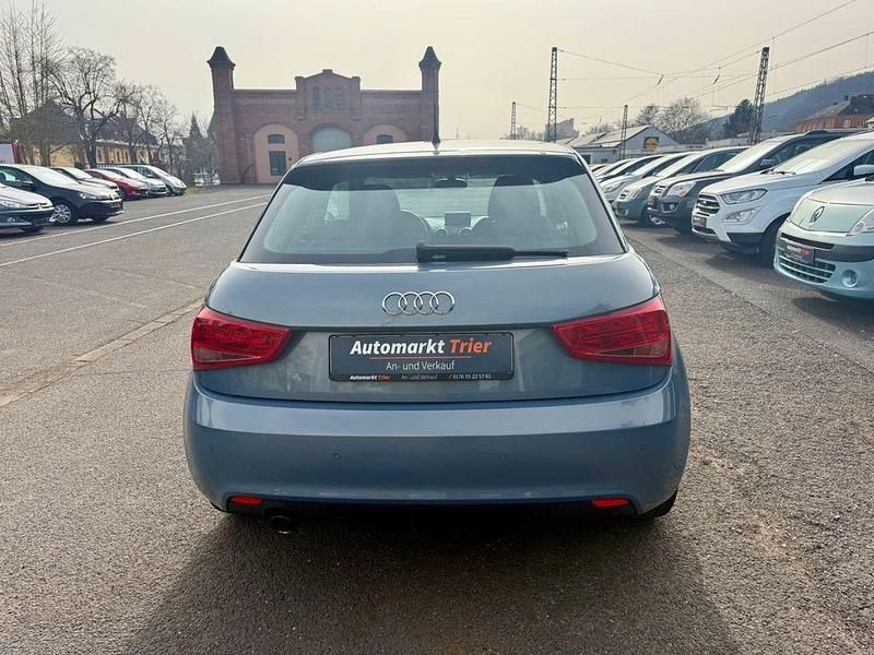 Gebraucht Audi A1 Ambition 86 PS (63 kW) 2010 Blau Kleinwagen
