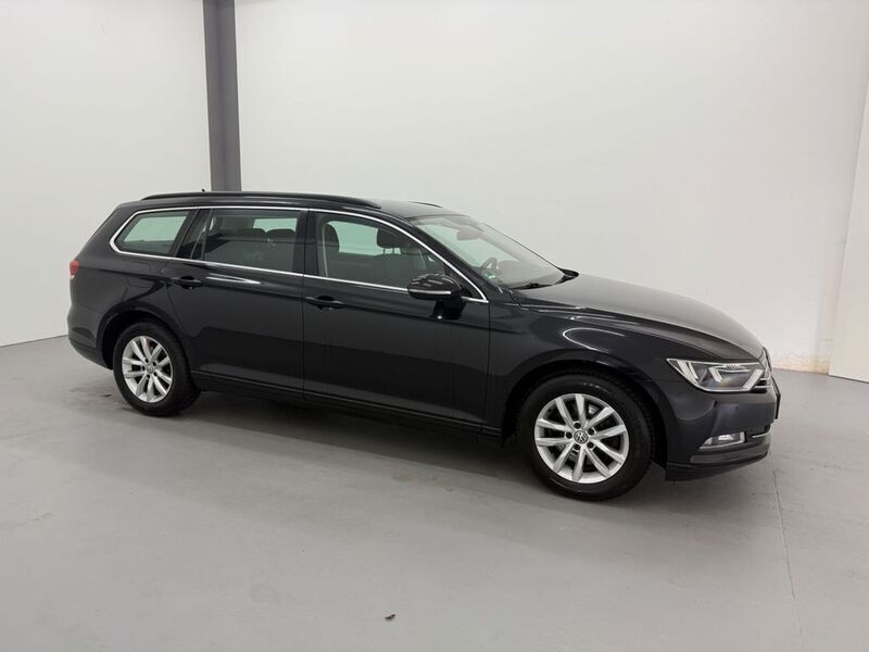 Schwarz Gebraucht 2017 VW Passat Comfortline Kombi | 10.850 € (Guter Preis) - Bild 1/4