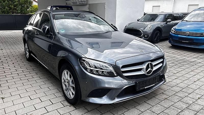 Gebraucht Mercedes C180 122 PS (89 kW) 2021 Grau Kombi