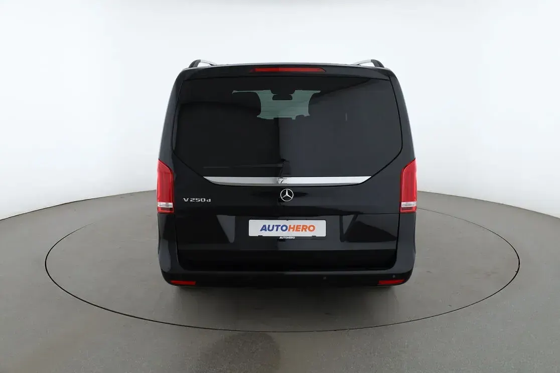 Gebraucht Mercedes V250 Avantgarde 190 PS (139 kW) 2017 Schwarz Van / Kleinbus
