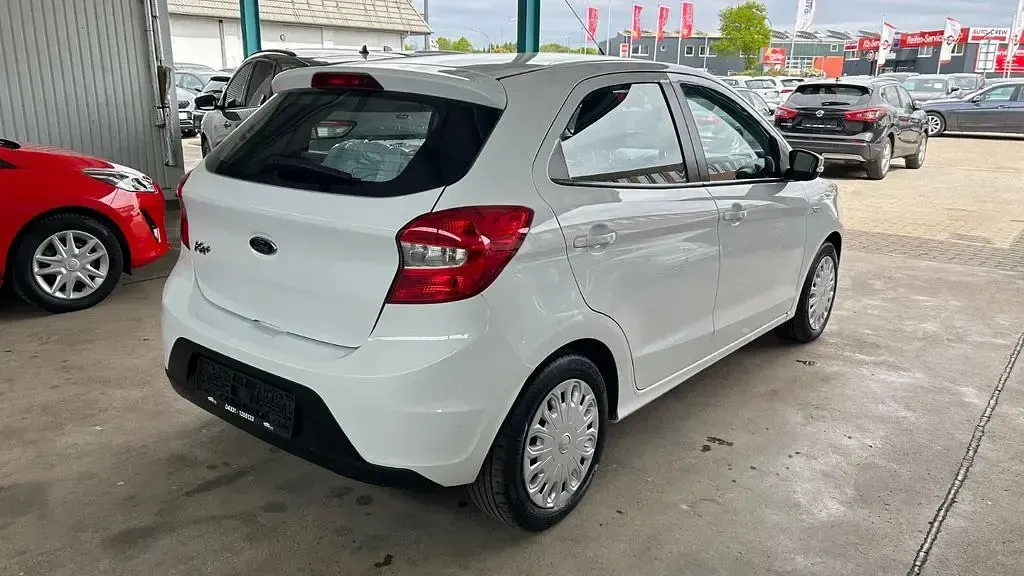 Occasion Ford Ka Plus Basis 69 ch (50 kW) 2017 Blanc Citadine