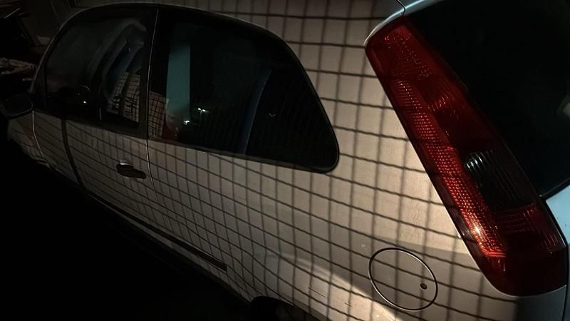 Gebraucht Ford Fiesta 2005 Silber Kleinwagen