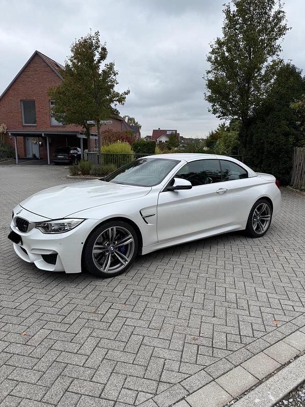 Weiß Gebraucht 2016 BMW M4 Cabriolet Cabrio | 44.999 € (Etwas zu teuer) - Bild 1/4