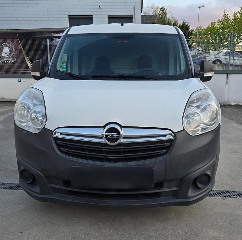 Second-hand Opel Combo 90 CP (66 kW) 2015 Alb Monovolum