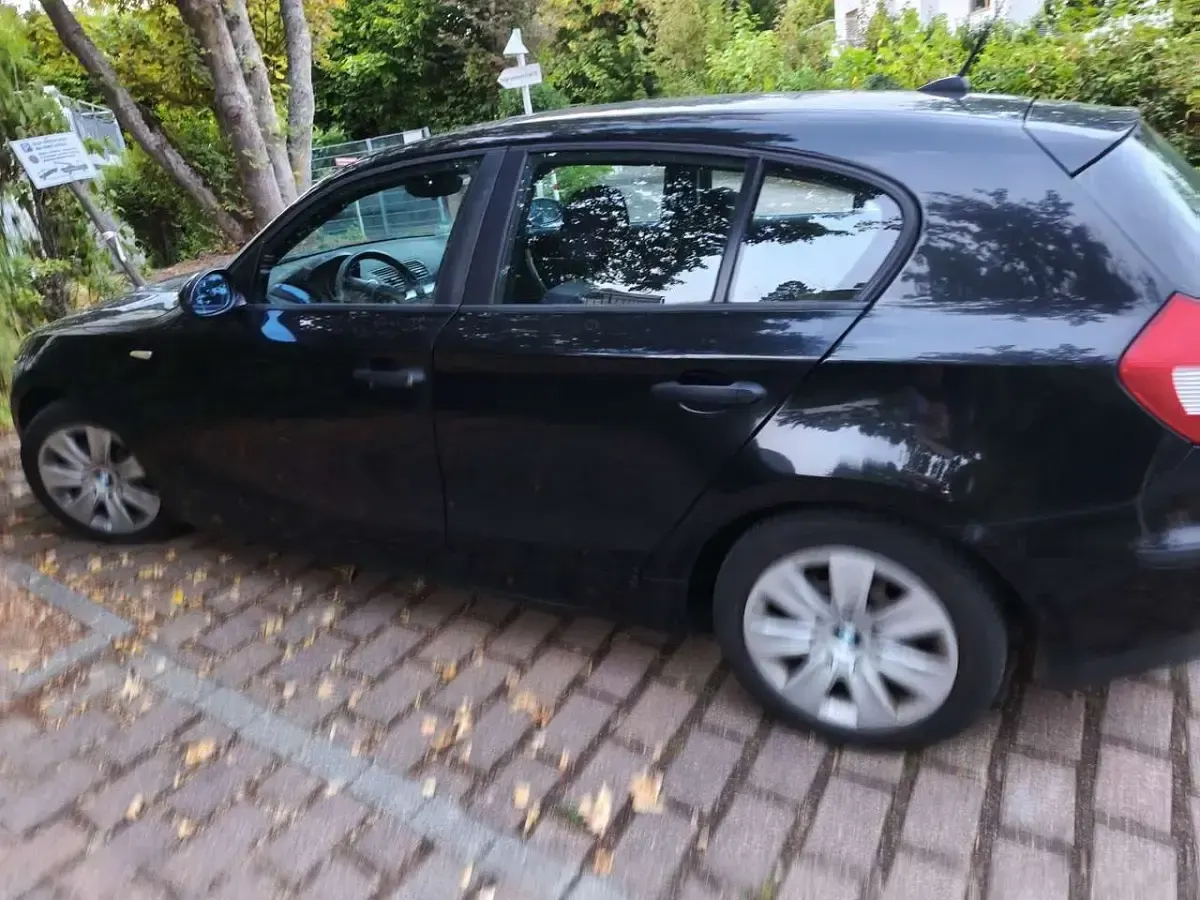 Gebraucht BMW 116 116 PS (85 kW) 2005 Schwarz Kleinwagen