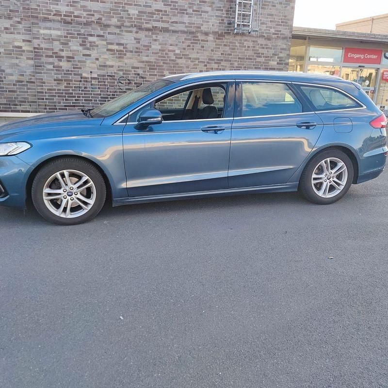 Gebraucht Ford Mondeo 190 PS (139 kW) 2019 Blau Kombi