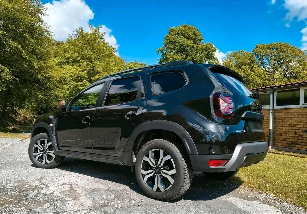 Używany Dacia Duster Extreme 115 KM (84 kW) 2024 Czarny SUV