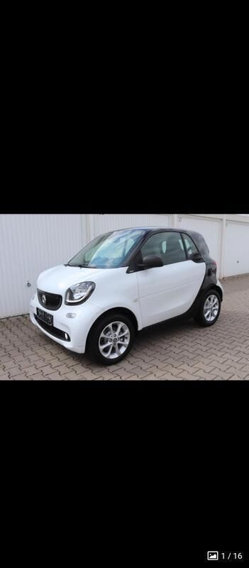 Weiß Gebraucht 2017 Smart ForTwo Coupé Passion Kleinwagen | 10.444 € (Fairer Preis) - Bild 1/4