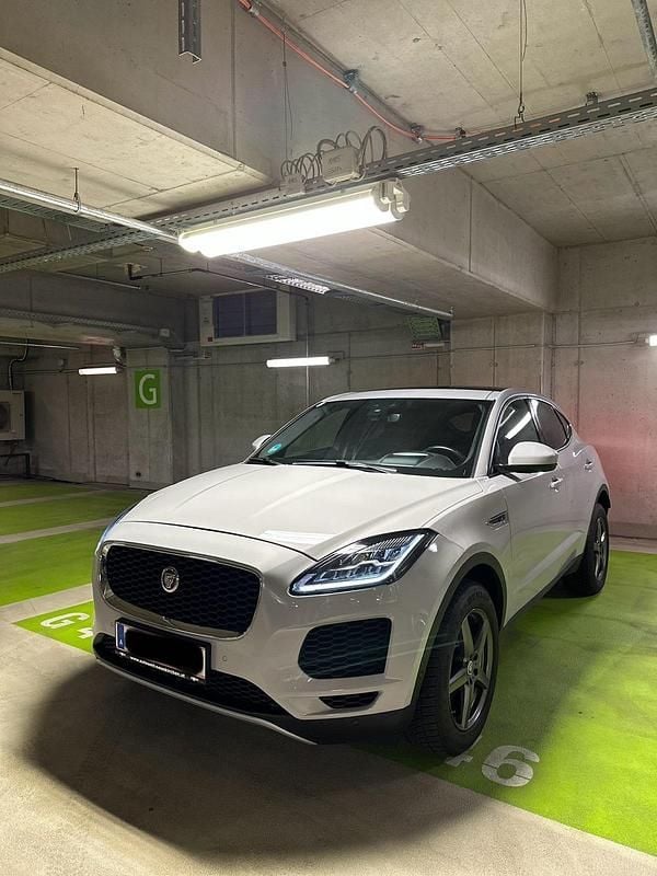 Second-hand Jaguar E-Pace 181 CP (133 kW) 2018 Gri SUV