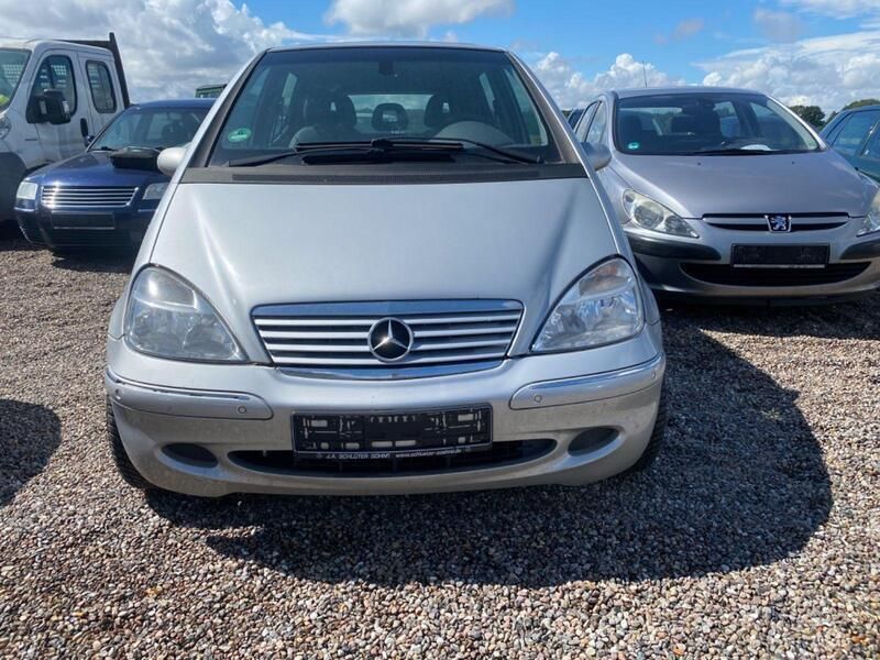 Silber Gebraucht 2002 Mercedes A190 Kleinwagen | 650 € (Superpreis) - Bild 1/4
