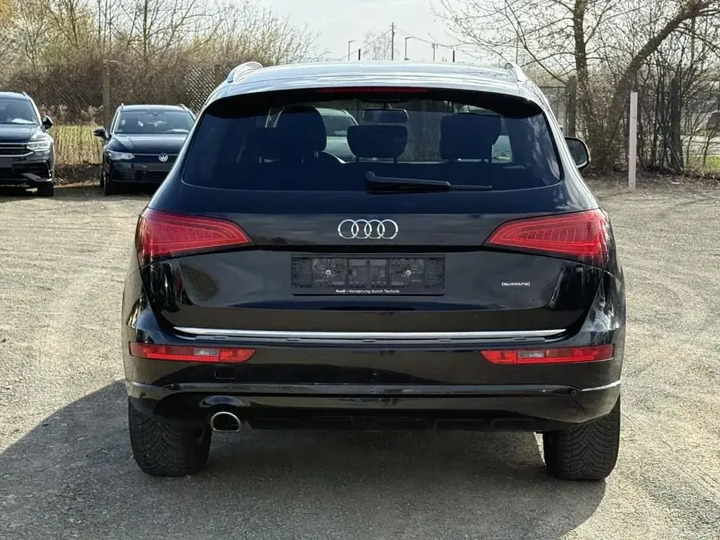 Gebraucht Audi Q5 163 PS (119 kW) 2016 Brillantschwarz SUV