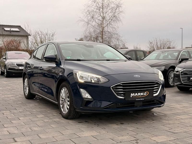 Gebraucht Ford Focus Titanium 125 PS (91 kW) 2019 Blau Limousine