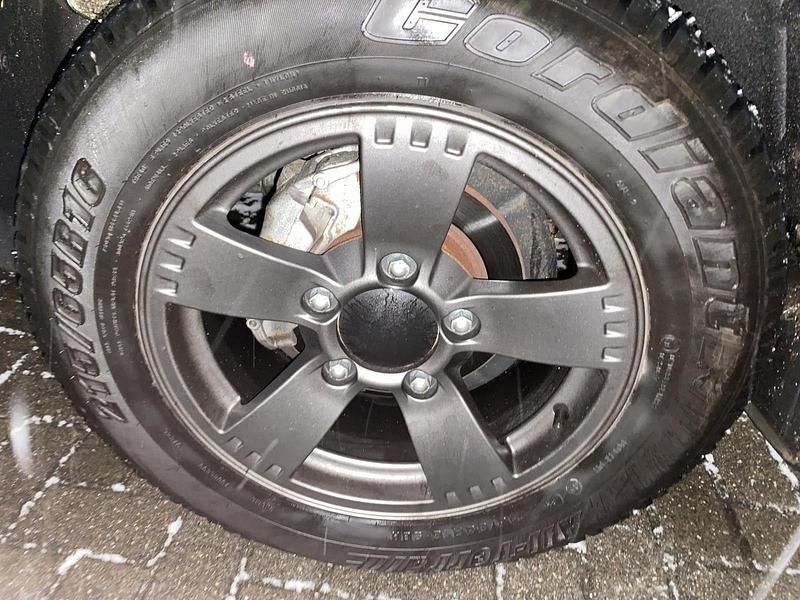 Gebraucht Lada niva 80 PS (58 kW) 2021 Rot SUV