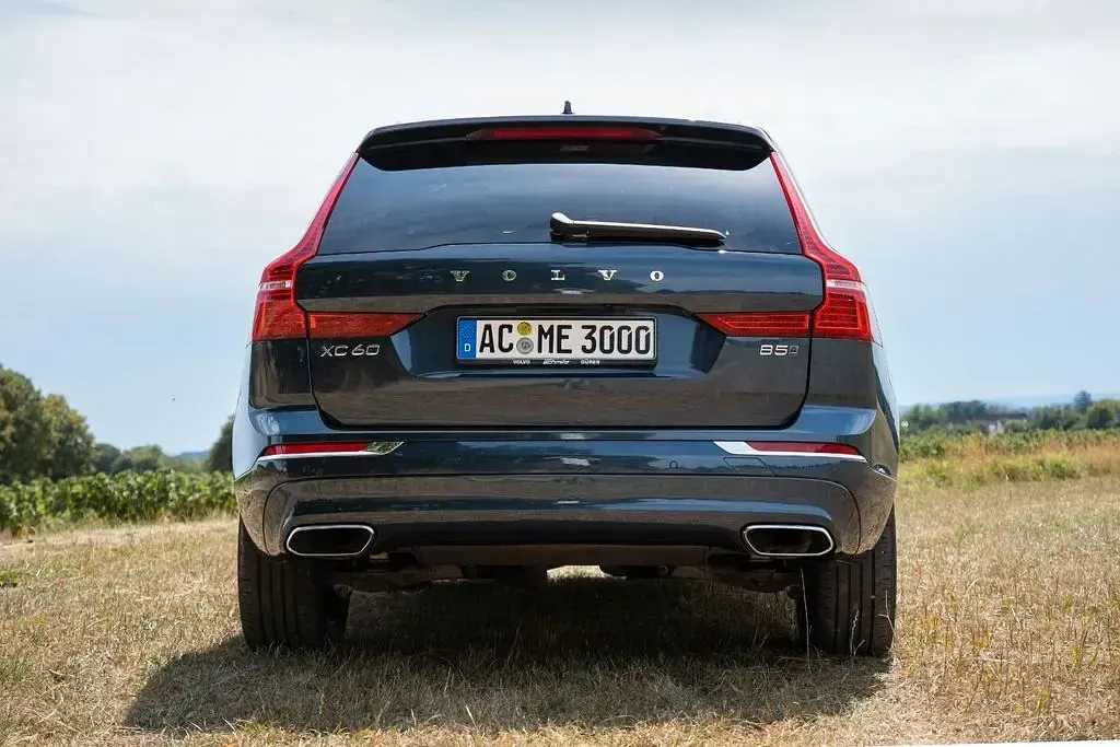 Gebraucht Volvo XC60 Inscription 235 PS (172 kW) 2021 Blau SUV