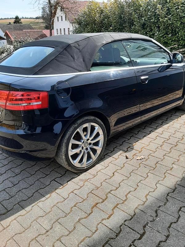 Gebraucht Audi A3 140 PS (102 kW) 2024 Schwarz Cabrio