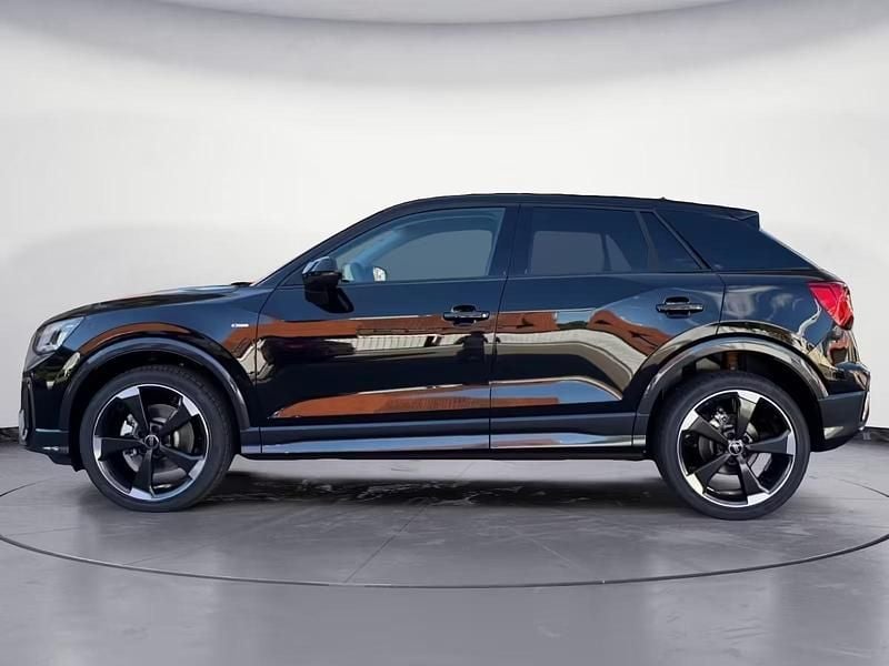 Neu Audi Q2 S-Line 116 PS (85 kW) 2025 Schwarz SUV