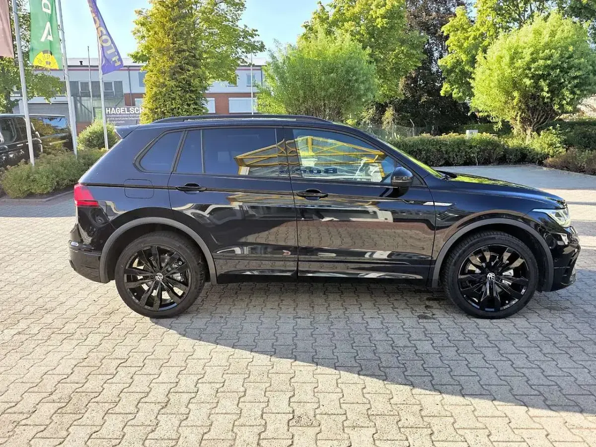 Gebraucht VW Tiguan Style 200 PS (147 kW) 2022 Schwarz SUV